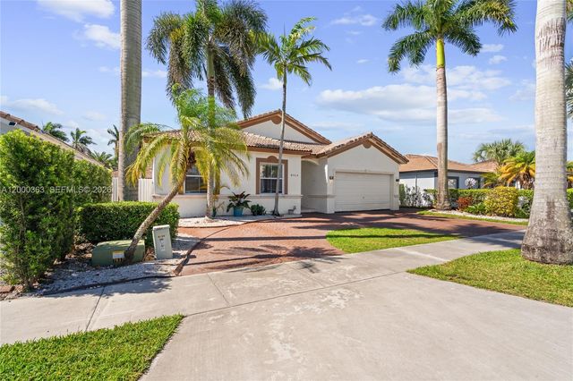 8914 NW 168th St, Miami Lakes, FL 33018