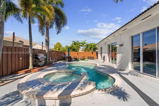 8914 NW 168th St, Miami Lakes, FL 33018