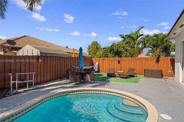 8914 NW 168th St, Miami Lakes, FL 33018