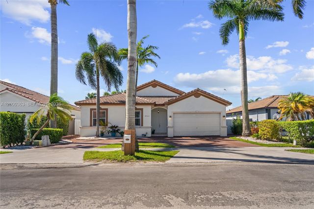 8914 NW 168th St, Miami Lakes, FL 33018