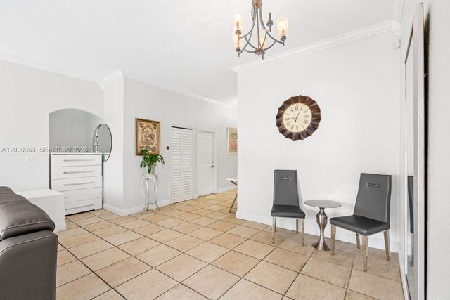 8914 NW 168th St, Miami Lakes, FL 33018