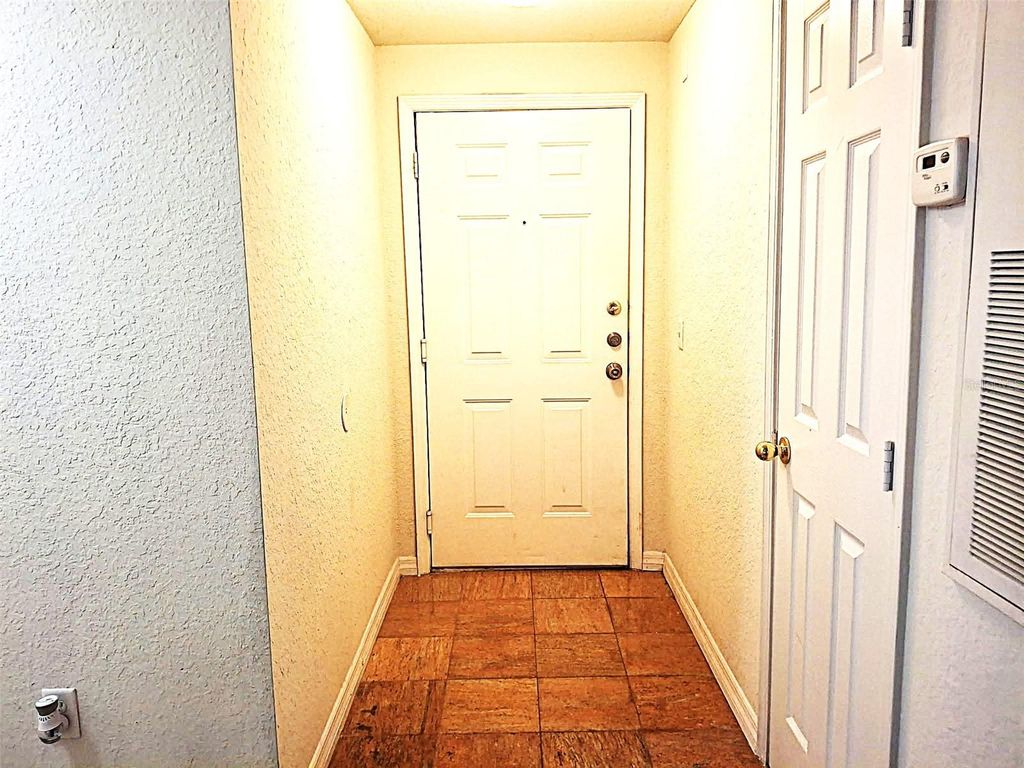 Image 20 of property listing at 13304 SANCTUARY COVE DRIVE 303, Temple Terrace, FL 33637