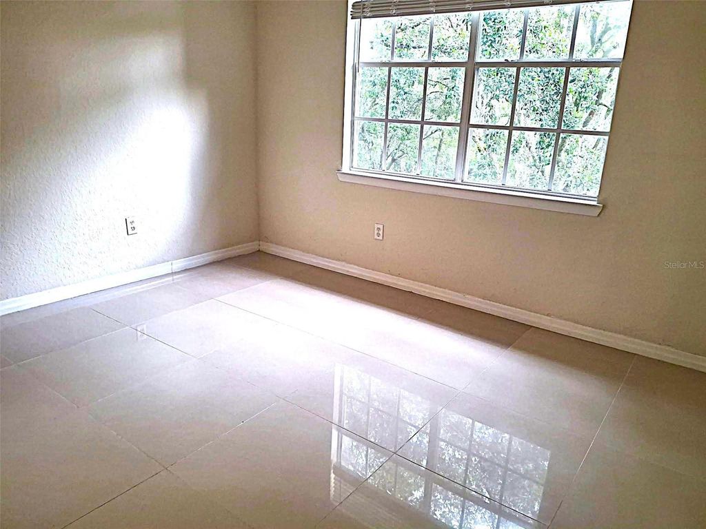 Image 22 of property listing at 13304 SANCTUARY COVE DRIVE 303, Temple Terrace, FL 33637