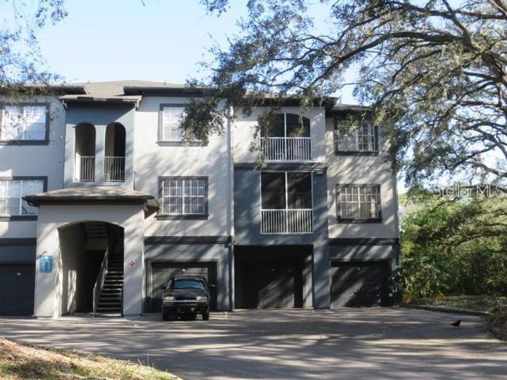 Image 31 of property listing at 13304 SANCTUARY COVE DRIVE 303, Temple Terrace, FL 33637