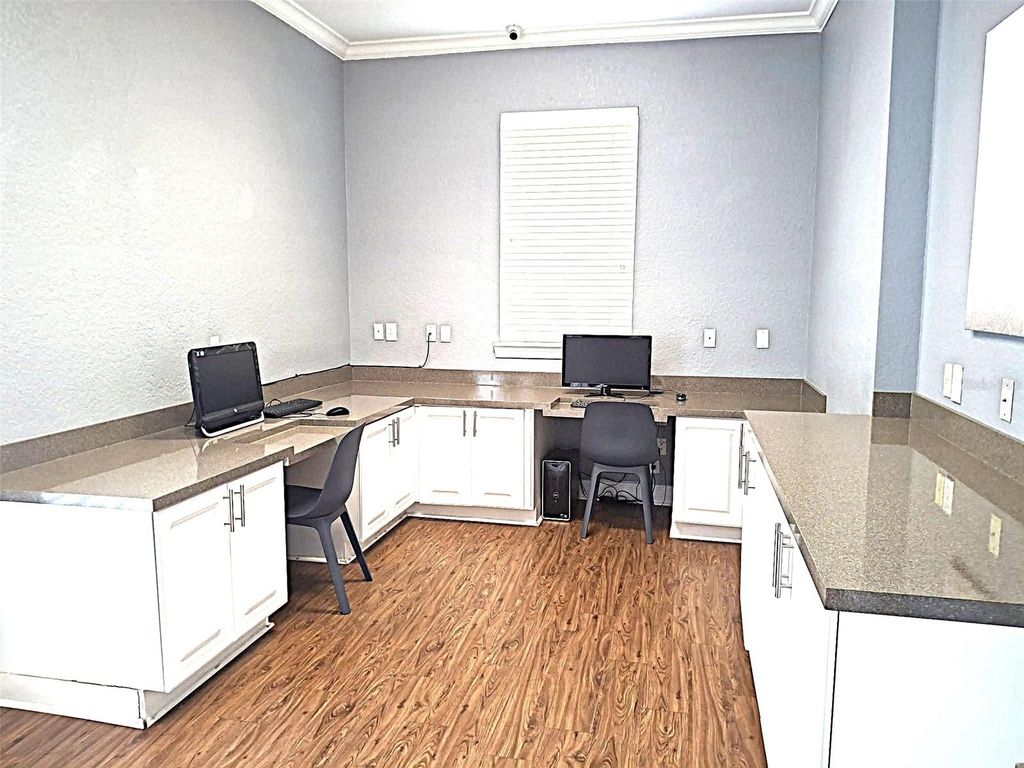 Image 36 of property listing at 13304 SANCTUARY COVE DRIVE 303, Temple Terrace, FL 33637