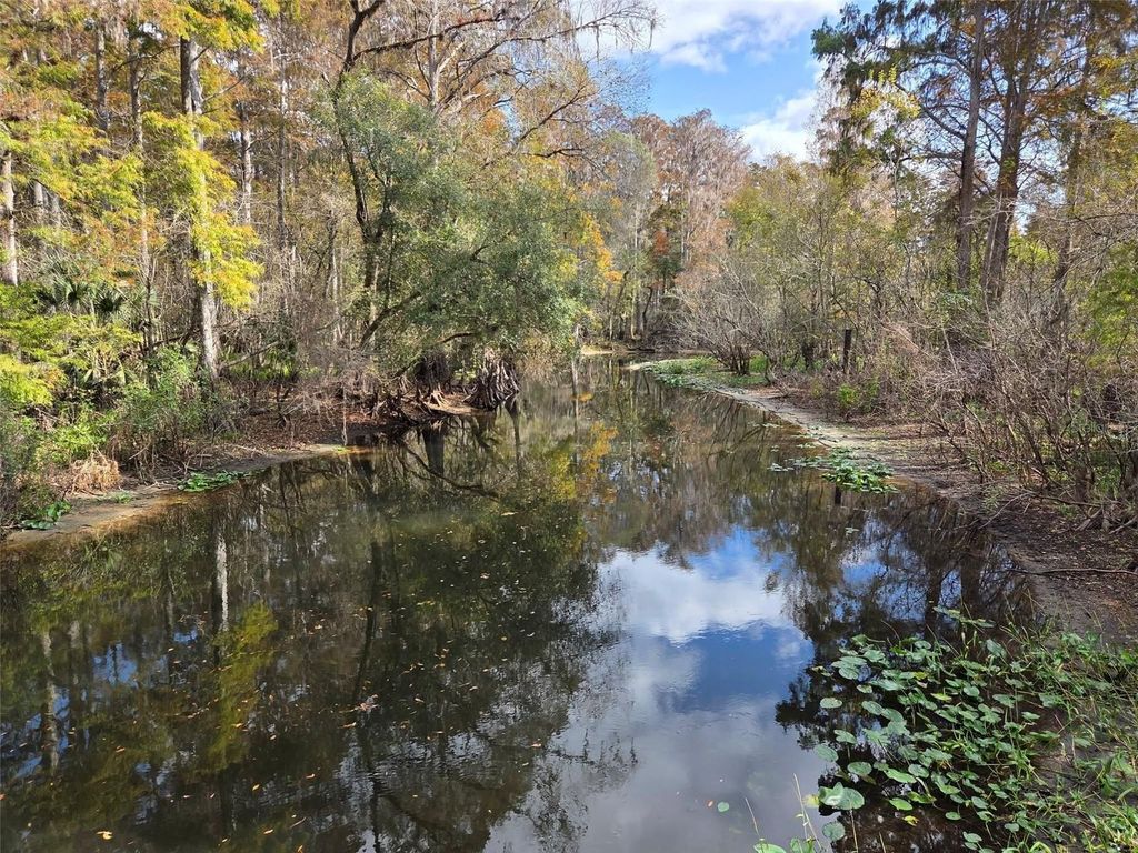 Image 55 of property listing at 13304 SANCTUARY COVE DRIVE 303, Temple Terrace, FL 33637