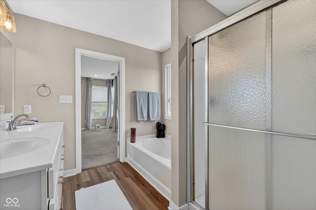 5526 Woods Pointe Drive, Mccordsville, IN 46055