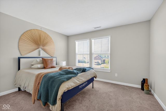 5526 Woods Pointe Drive, Mccordsville, IN 46055