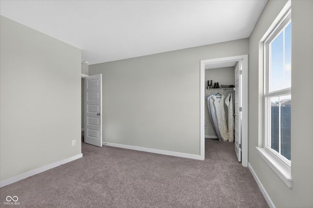 5526 Woods Pointe Drive, Mccordsville, IN 46055
