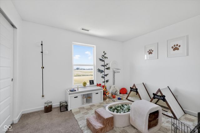 5526 Woods Pointe Drive, Mccordsville, IN 46055