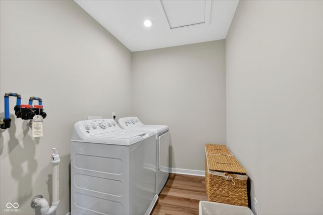 5526 Woods Pointe Drive, Mccordsville, IN 46055