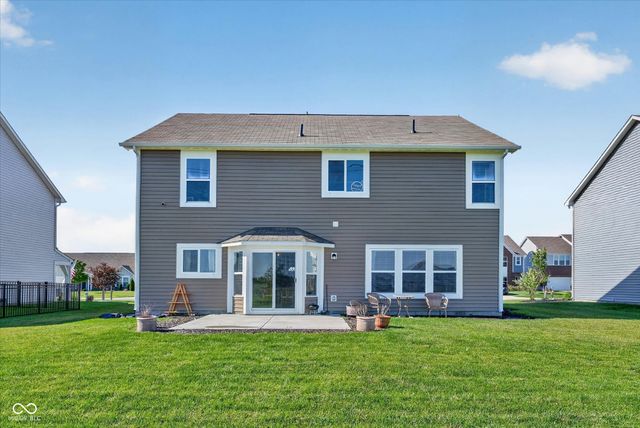 5526 Woods Pointe Drive, Mccordsville, IN 46055
