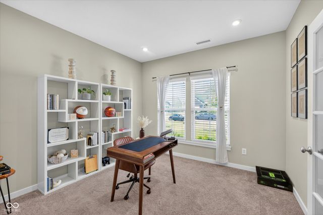 5526 Woods Pointe Drive, Mccordsville, IN 46055