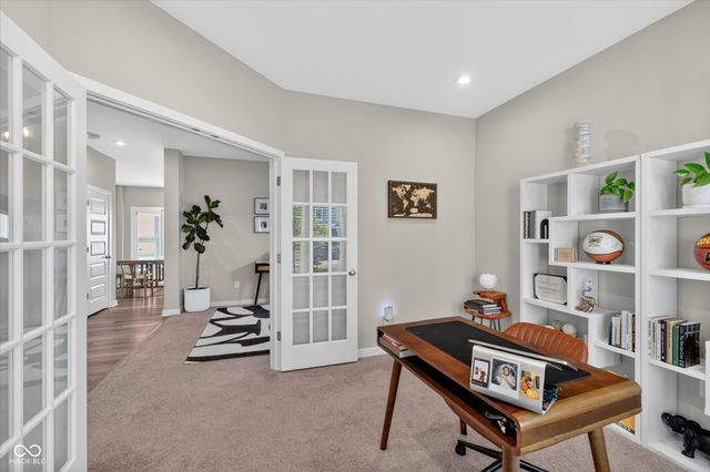 5526 Woods Pointe Drive, Mccordsville, IN 46055