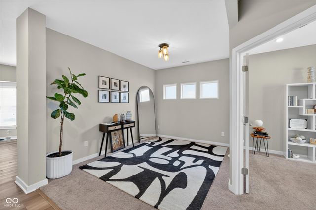 5526 Woods Pointe Drive, Mccordsville, IN 46055