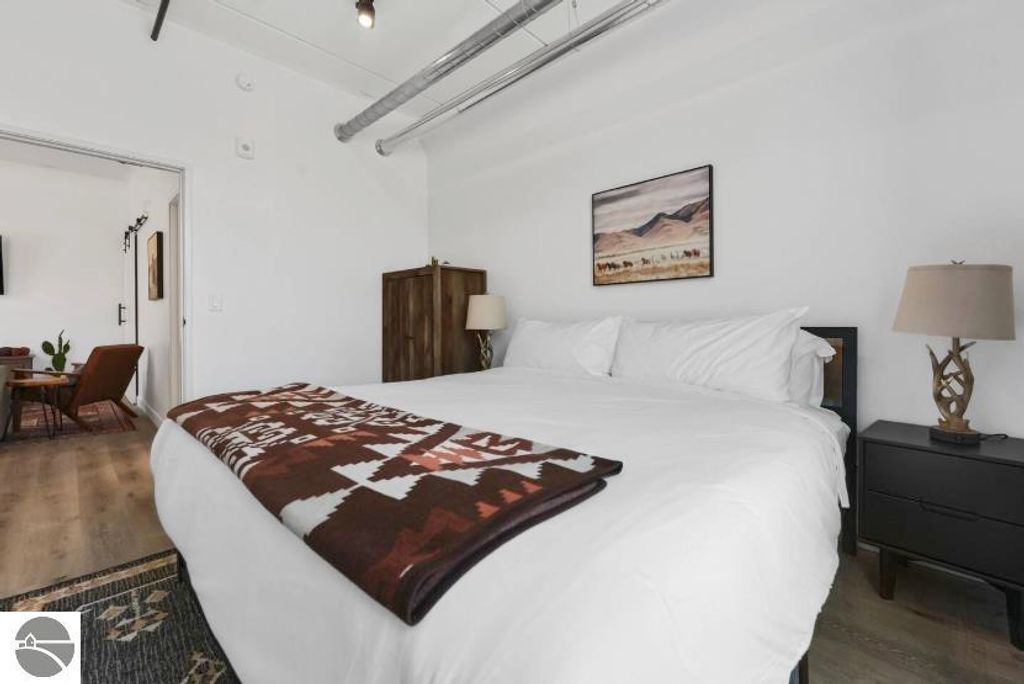 Image 11 of property listing at 1825 E Eighth Street # 104, Traverse City, MI 49686