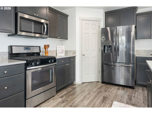 6189 FOREST RIDGE Dr, Springfield, OR 97478