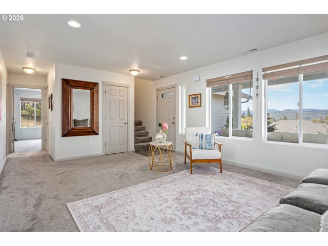 6189 FOREST RIDGE Dr, Springfield, OR 97478