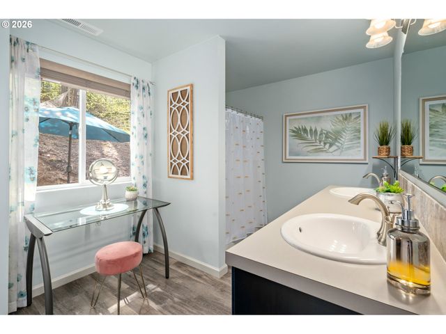 6189 FOREST RIDGE Dr, Springfield, OR 97478