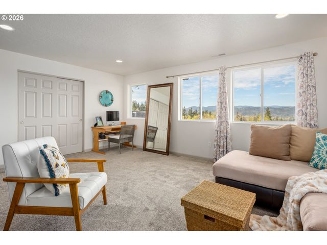 6189 FOREST RIDGE Dr, Springfield, OR 97478