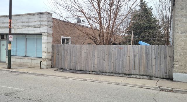 7343 W Irving Park Road, Chicago, IL 60634