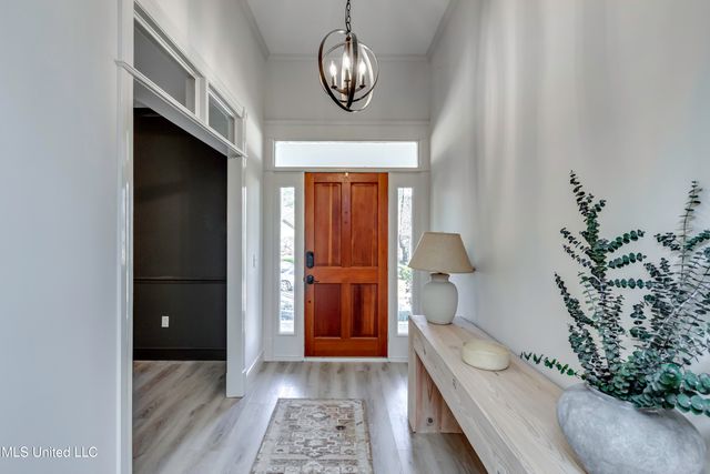 551 Cliffview Drive, Brandon, MS 39047