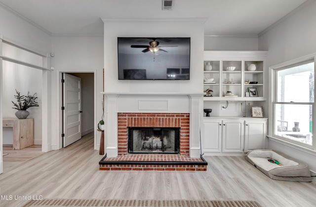 551 Cliffview Drive, Brandon, MS 39047