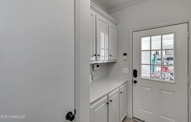 551 Cliffview Drive, Brandon, MS 39047