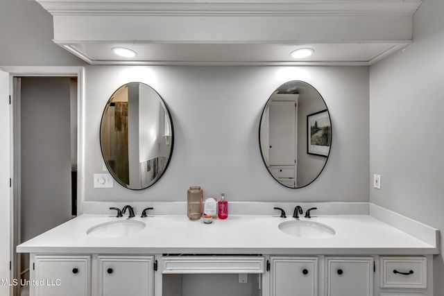 551 Cliffview Drive, Brandon, MS 39047