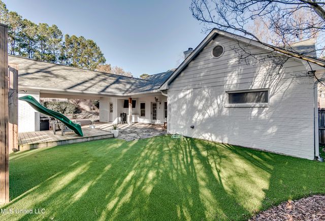 551 Cliffview Drive, Brandon, MS 39047