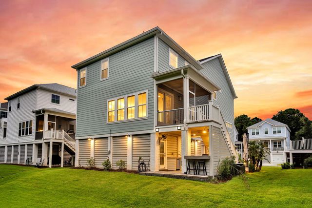 1068 Capersview Court, Awendaw, SC 29429