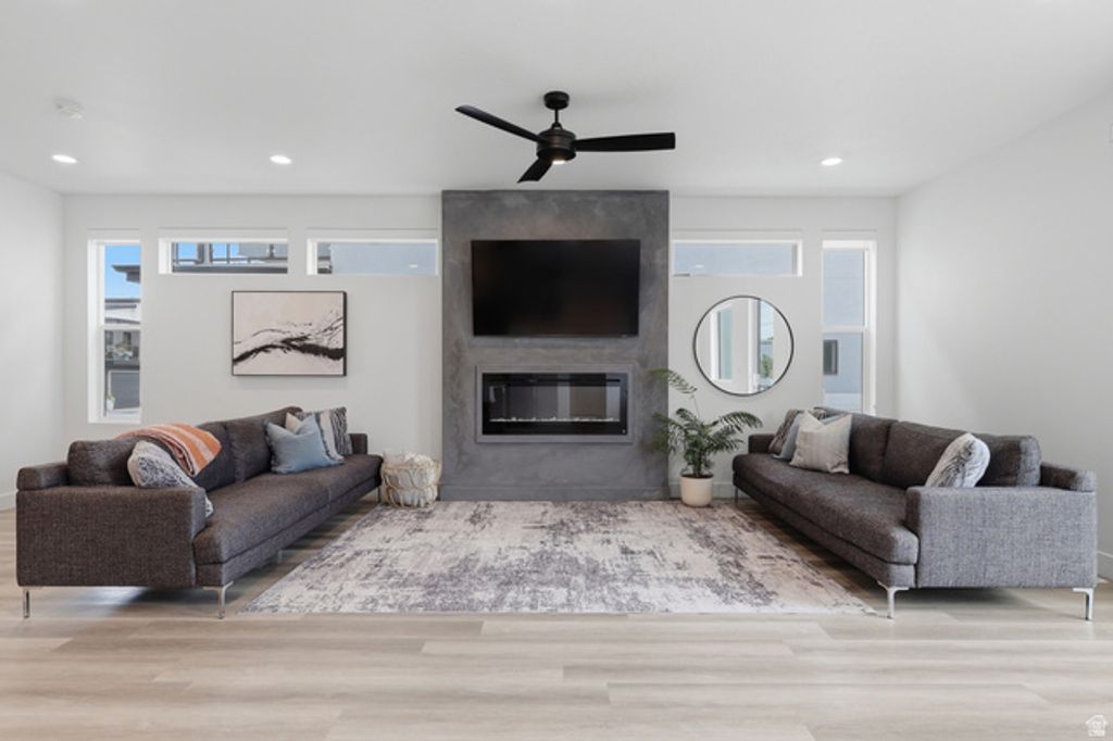 Image 13 of property listing at 5653 S BAMBURGH VIEW CIR, Murray, UT 84107