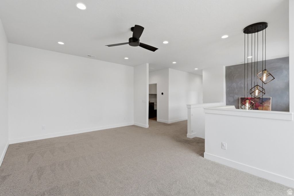 Image 22 of property listing at 5653 S BAMBURGH VIEW CIR, Murray, UT 84107