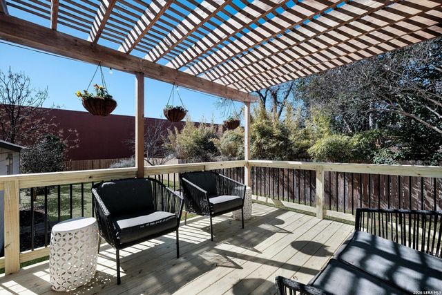 530 E Huisache Ave, San Antonio, TX 78212