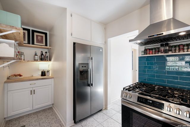 530 E Huisache Ave, San Antonio, TX 78212