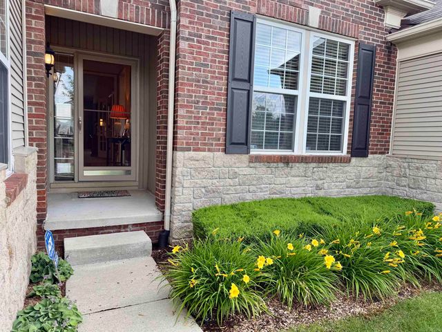 49626 Wayburn Drive, Macomb, MI 48042