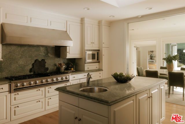 1177 Loma Linda Drive, Beverly Hills, CA 90210