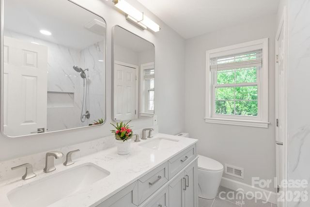 100 Chadmore Drive, Charlotte, NC 28270