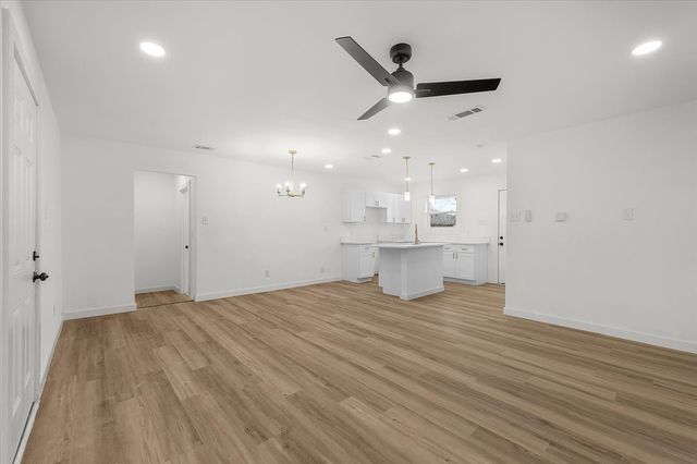 6415 Cinnamon Oaks Drive, Dallas, TX 75241