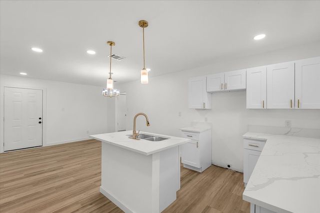 6415 Cinnamon Oaks Drive, Dallas, TX 75241