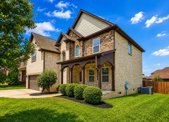 413 Clover Meadows Ct, Clarksville, TN 37043