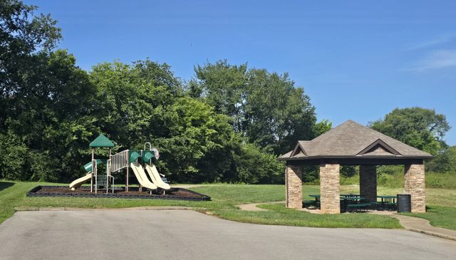 413 Clover Meadows Ct, Clarksville, TN 37043