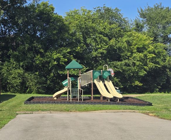 413 Clover Meadows Ct, Clarksville, TN 37043