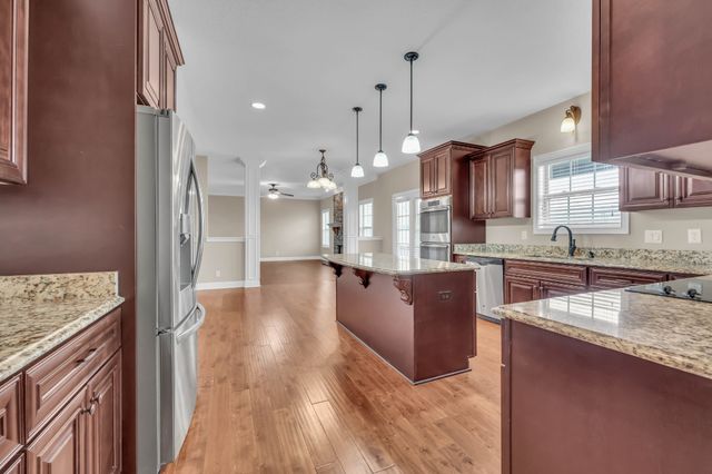 413 Clover Meadows Ct, Clarksville, TN 37043