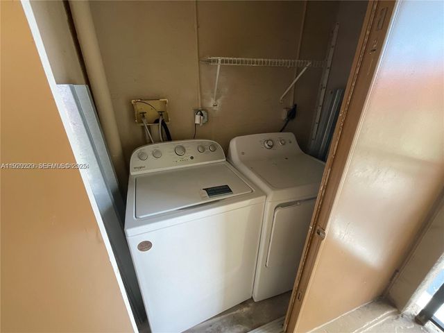 11601 SW 2nd St 21307, Pembroke Pines, FL 33025