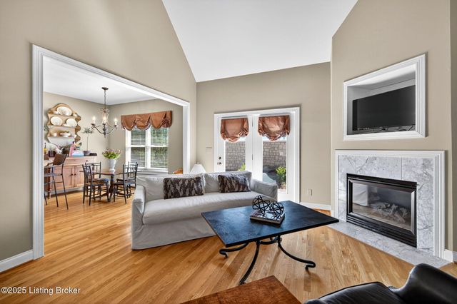 16606 Middle Hill Ct, Louisville, KY 40245