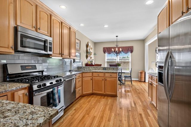 16606 Middle Hill Ct, Louisville, KY 40245