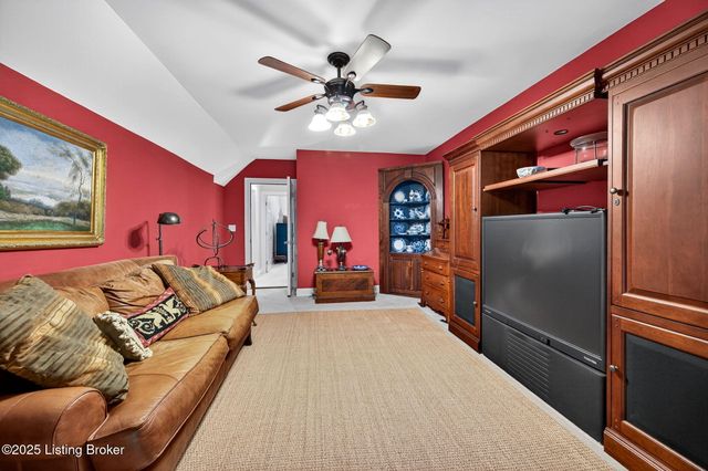 16606 Middle Hill Ct, Louisville, KY 40245