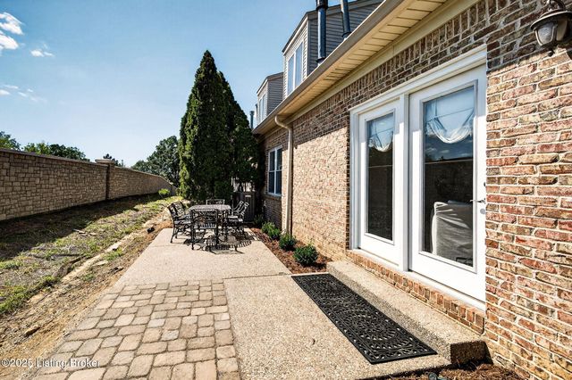 16606 Middle Hill Ct, Louisville, KY 40245