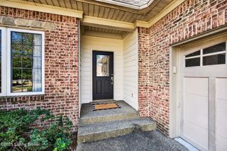 16606 Middle Hill Ct, Louisville, KY 40245